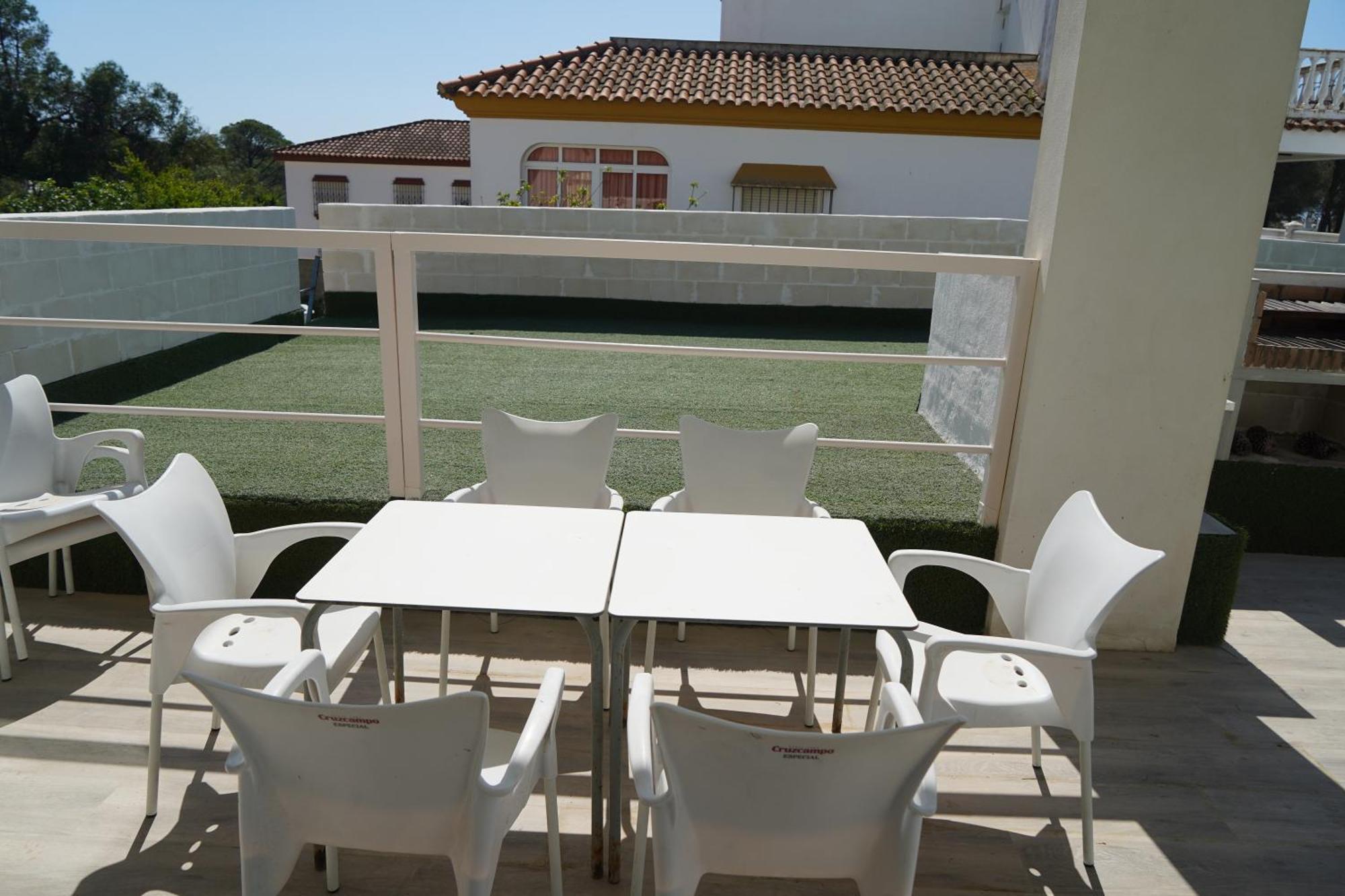 Blanco Con Piscina Privada Isola Cristina