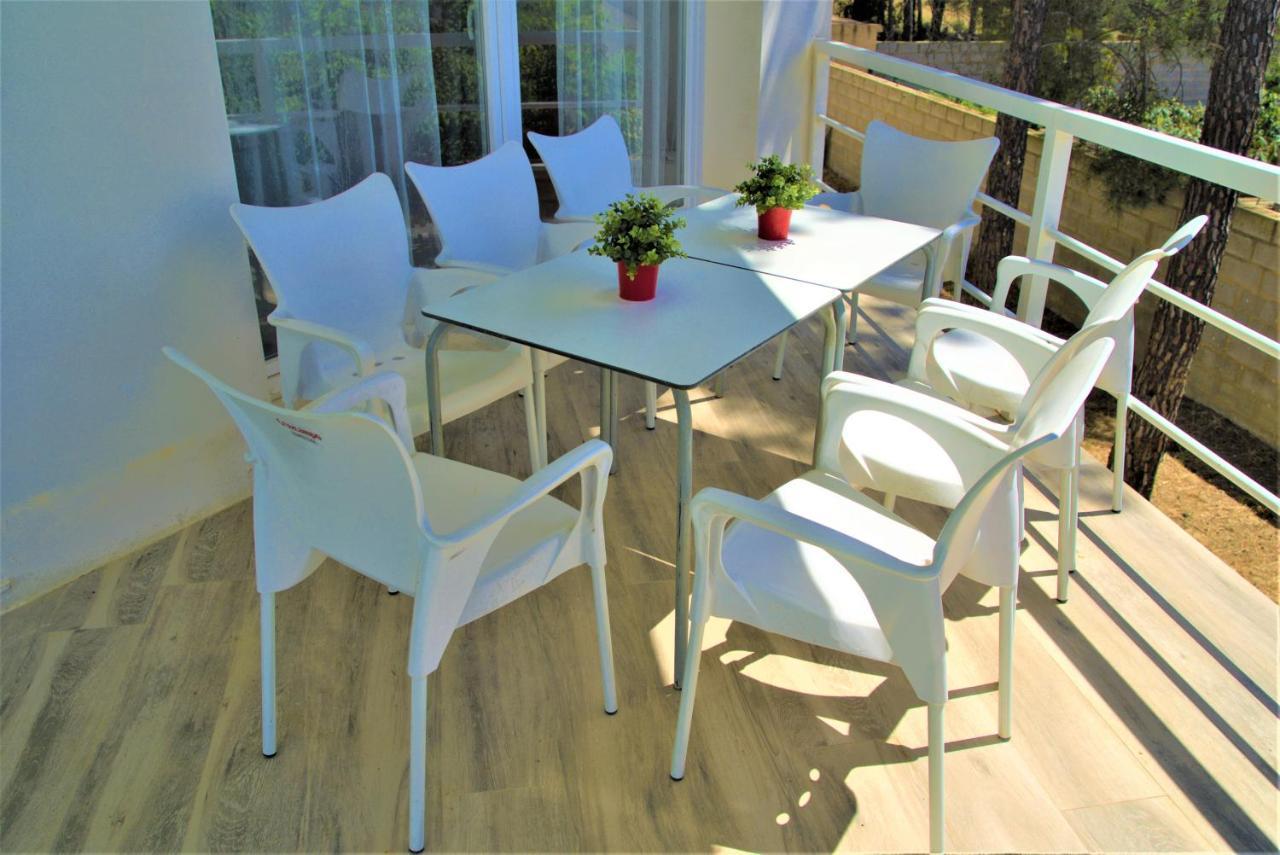 Blanco Con Piscina Privada Ferienhaus *