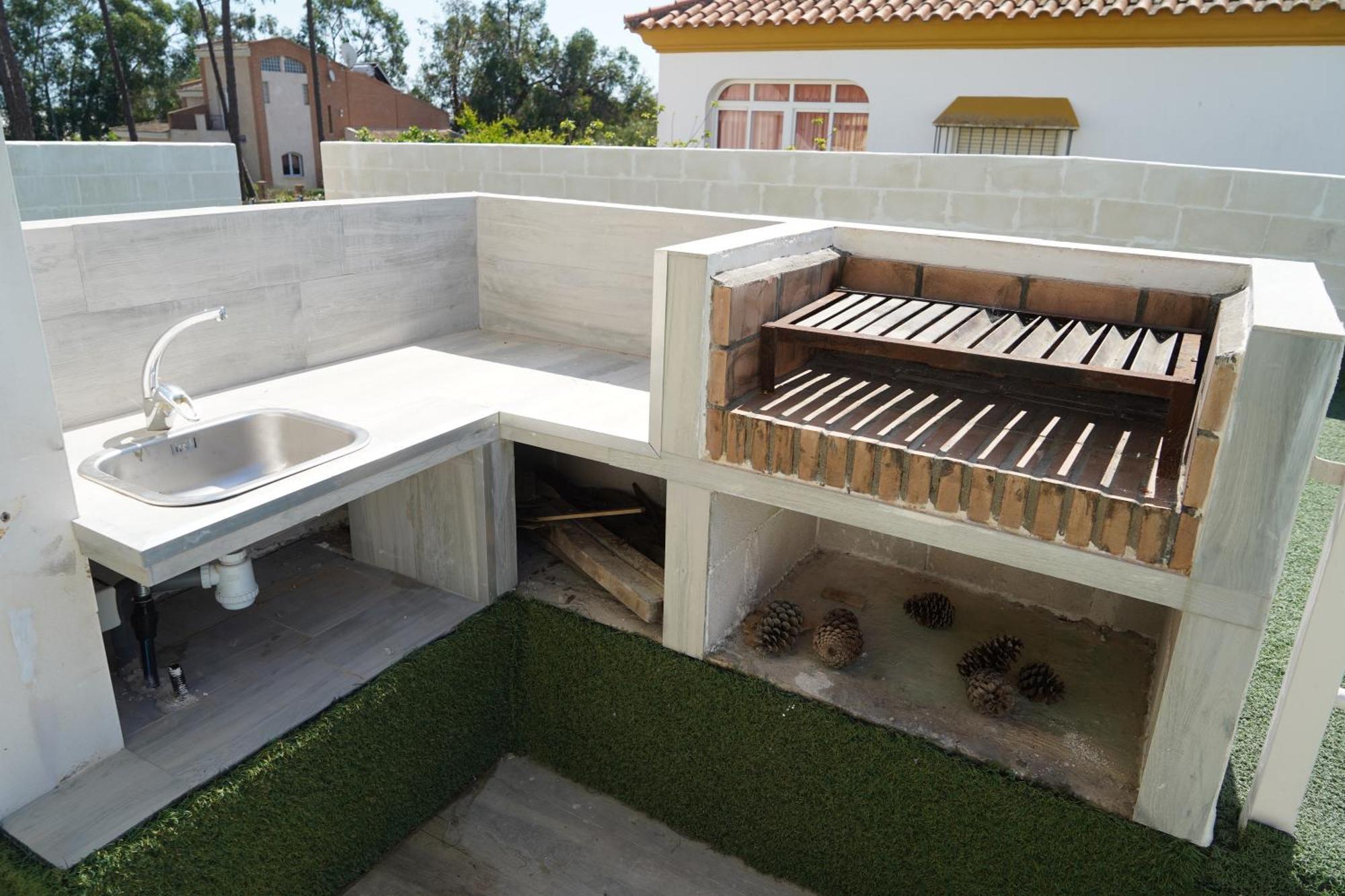 Blanco Con Piscina Privada