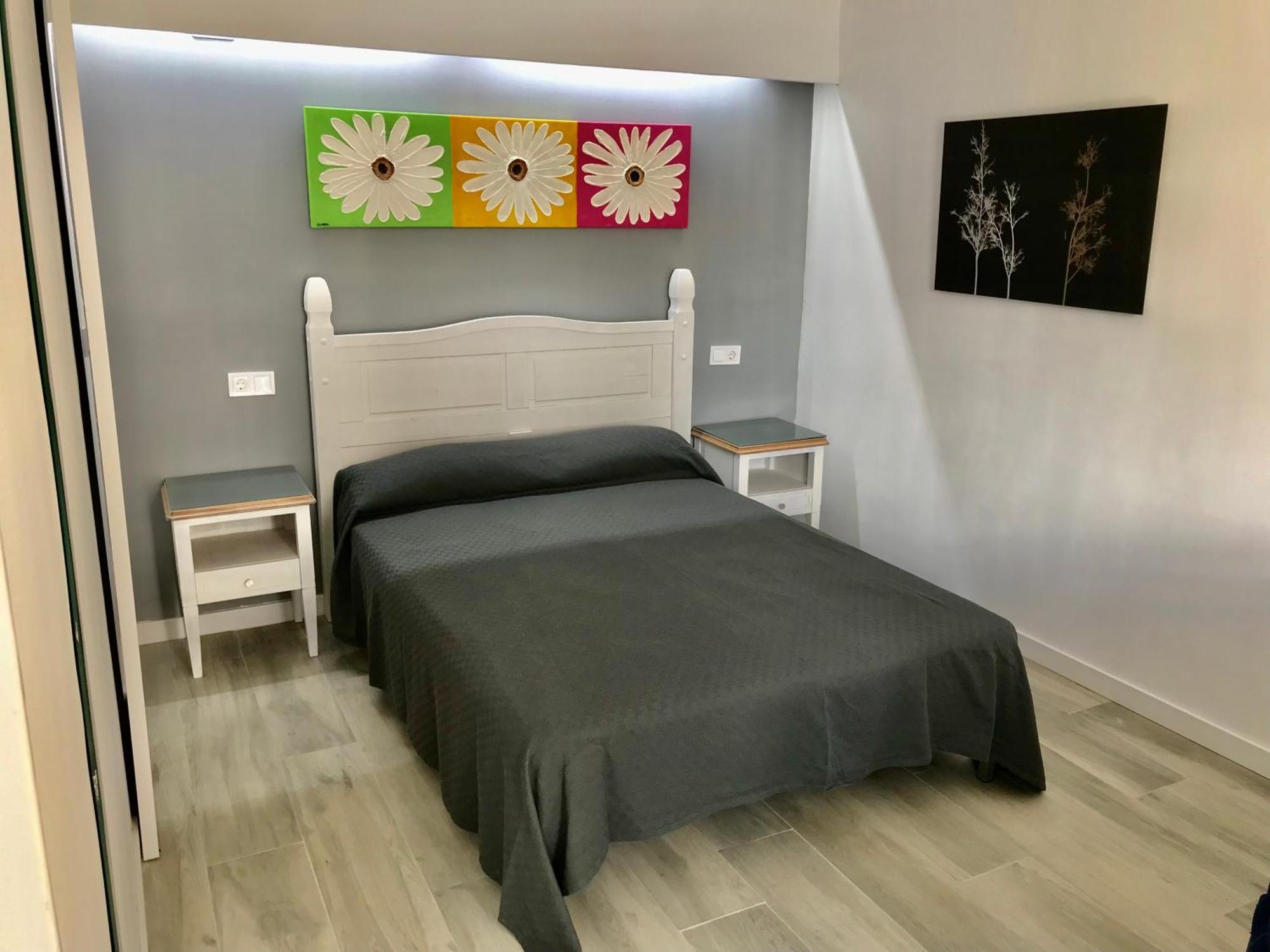 Blanco Con Piscina Privada Isola Cristina