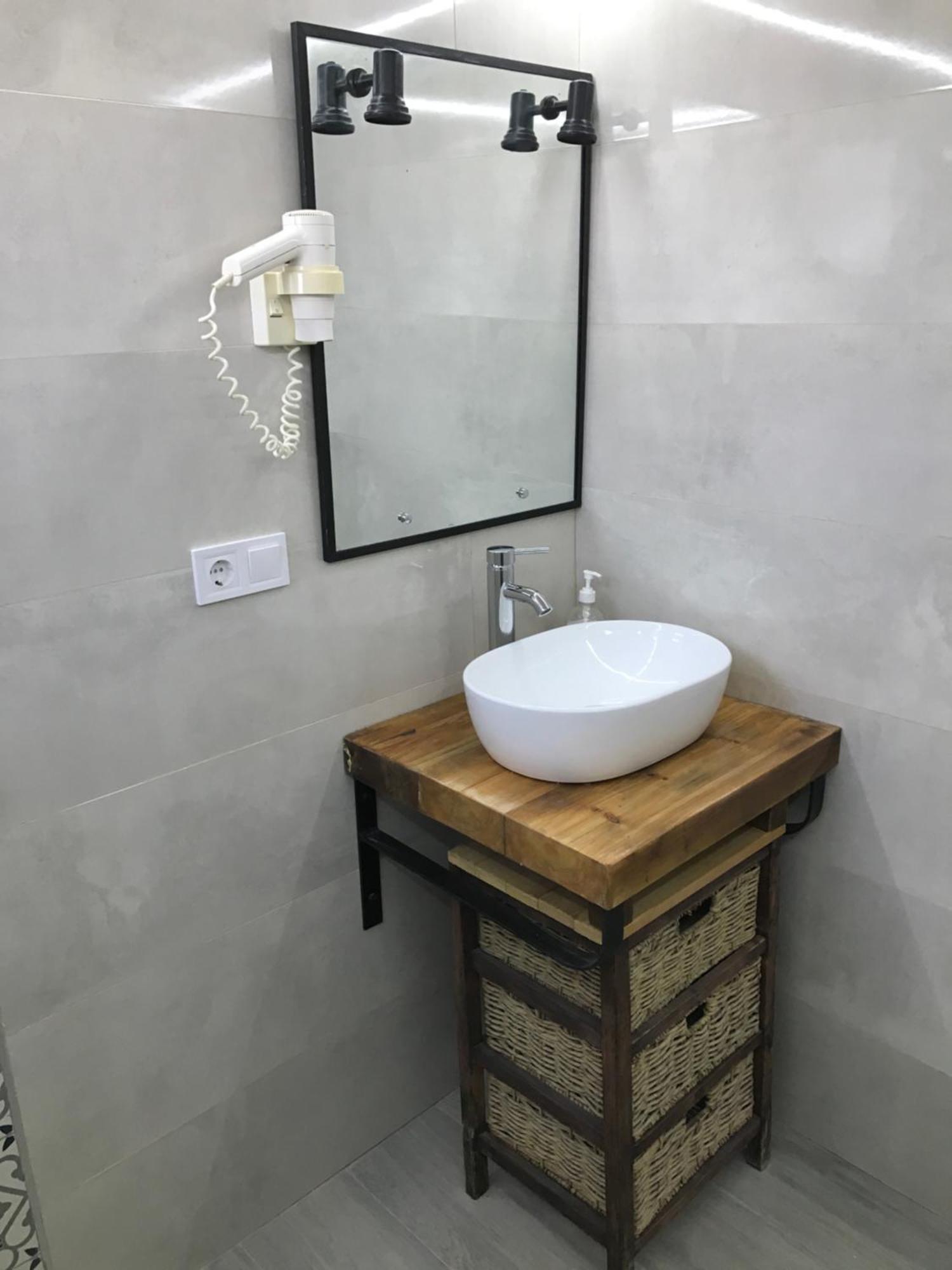 Blanco Con Piscina Privada *