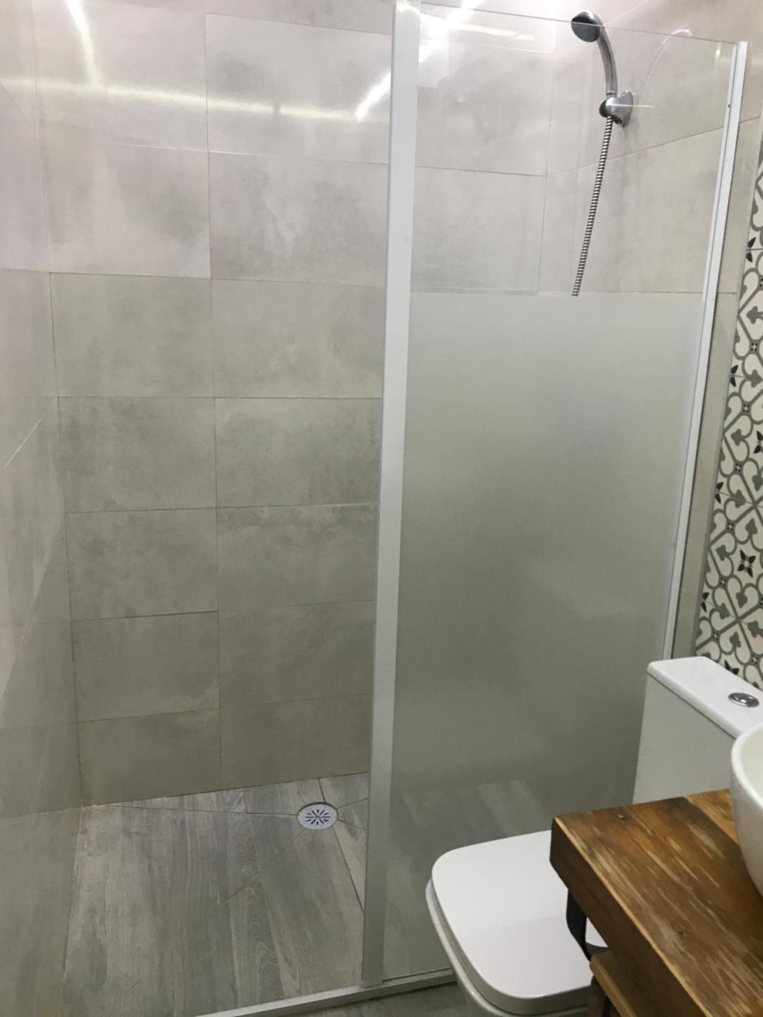 Blanco Con Piscina Privada * Isola Cristina